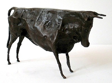 bronze bull sculpture by Picasso